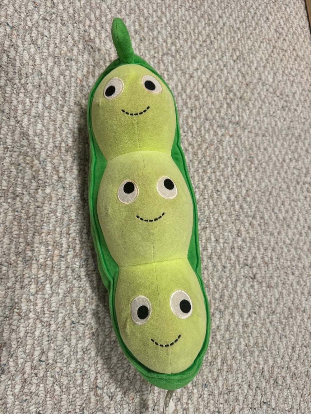 Kidrobot Yummy World - Plush Three Peas in a Pod